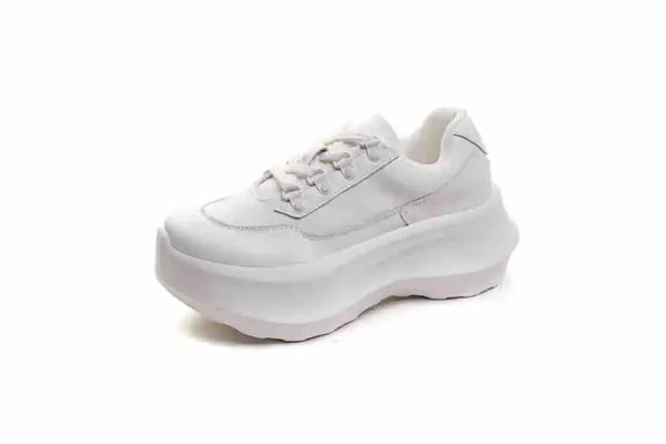 White lifestyle sneakers women's